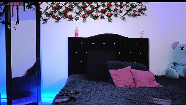 Alaia Asuka online show from 04-15-26, 02:07