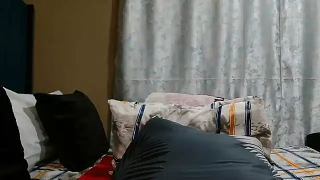 BERNINIBLUSHX89 online show from 10-16-25, 09:05