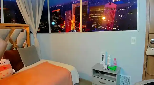 Snapshot of Kendall_Sophy chatting on 01-27-25, 07:35 Kendall Sophy online show from 01-27-25, 07:35