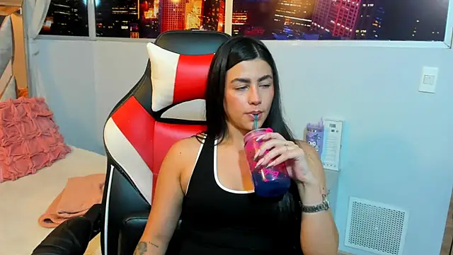 Snapshot of Kendall_Sophy chatting on 03-10-25, 07:50 Kendall Sophy online show from 03-10-25, 07:50