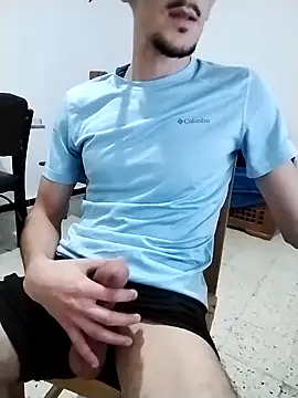 Snapshot of Zoro_23cm chatting on 11-15-25, 10:15 Zoro 23cm online show from 11-15-25, 10:15