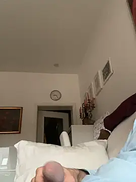 Frank22xx online show from 10-22-25, 06:24