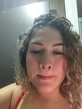 Sara smiiith211 online show from 06-14-26, 03:36