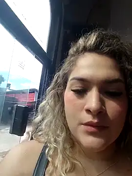 Sara smiiith211 online show from 07-05-26, 07:21