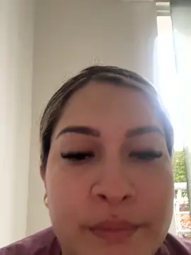 Sara smiiith211 online show from 07-09-26, 10:25