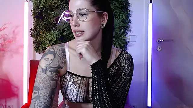 KiraKane1 online show from 02-05-25, 11:12