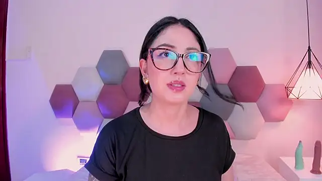 Emilywatsonn online show from 03-06-26, 12:29