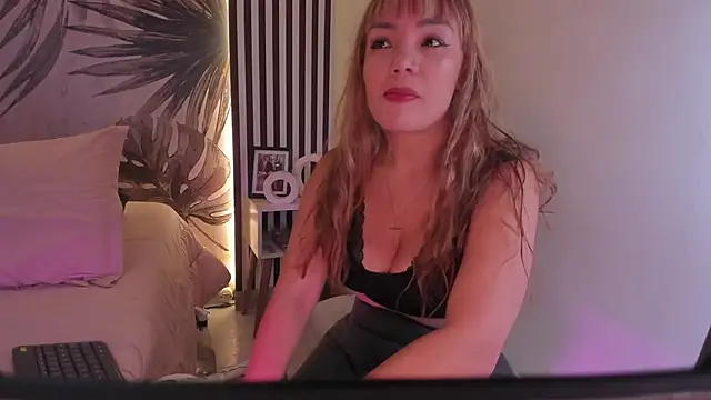 Samaantha-White online show from 04-14-26, 11:49