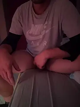 Snapshot of Bennyben8604 chatting on 12-12-24, 01:32 Bennyben8604 online show from 12-12-24, 01:32