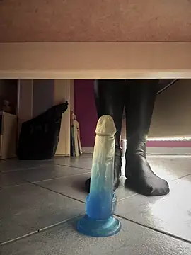 Snapshot of Bennyben8604 chatting on 01-05-25, 04:04 Bennyben8604 online show from 01-05-25, 04:04