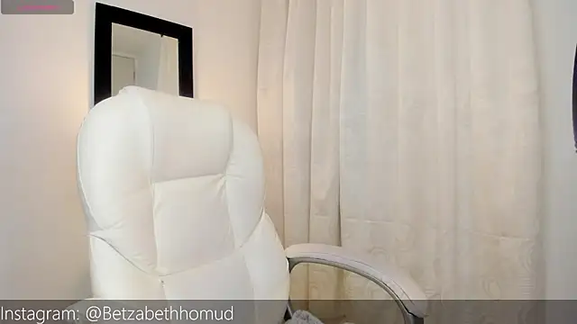 BetzabethHomud0 online show from 10-24-25, 06:43