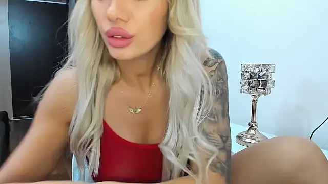 ElsaBby online show from 02-11-25, 08:42