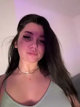 Snapshot of babyyboomm chatting on 02-01-26, 03:27 babyyboomm online show from 02-01-26, 03:27