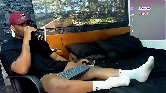 Snapshot of thomas_santtos1 chatting on 02-06-25, 11:37 thomas santtos1 online show from 02-06-25, 11:37