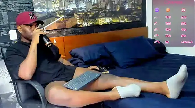 Snapshot of thomas_santtos1 chatting on 02-22-25, 12:19 thomas santtos1 online show from 02-22-25, 12:19