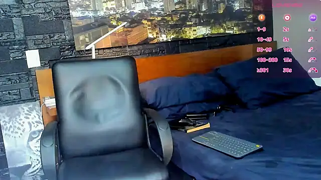 Snapshot of thomas_santtos1 chatting on 03-11-25, 01:23 thomas santtos1 online show from 03-11-25, 01:23