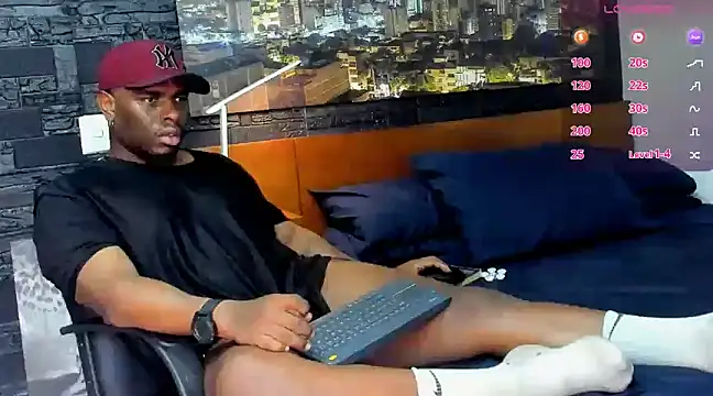 Snapshot of thomas_santtos1 chatting on 03-18-25, 10:04 thomas santtos1 online show from 03-18-25, 10:04