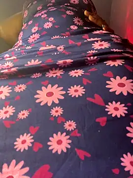 Cherrytowild online show from 10-31-25, 08:37