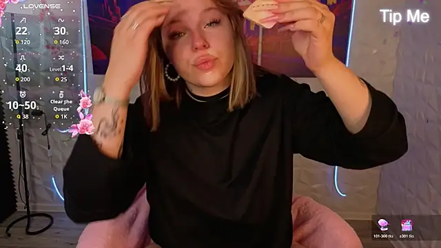 Snapshot of Naomi_B1ack chatting on 07-12-26, 01:07 Naomi B1ack online show from 07-12-26, 01:07