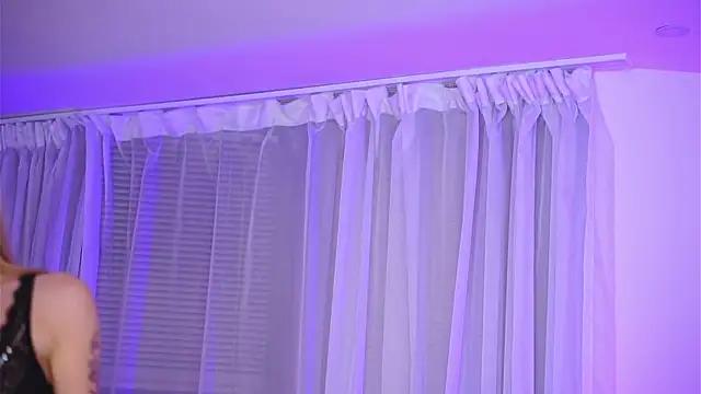 NicoleSarahX online show from 12-22-24, 11:09