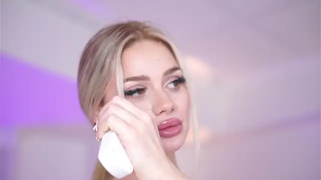 NicoleSarahX online show from 02-28-25, 03:15