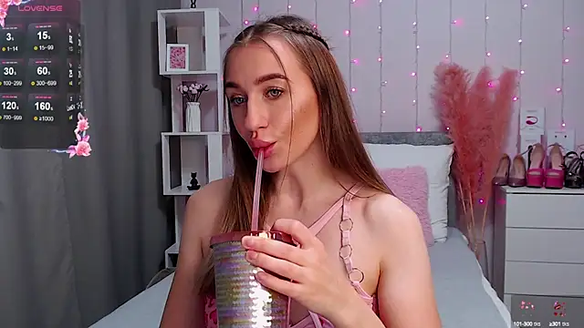 Snapshot of PornoGirlX chatting on 09-13-25, 05:46 PornoGirlX online show from 09-13-25, 05:46