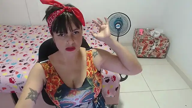 Snapshot of Aliciaheart chatting on 04-29-26, 06:58 Aliciaheart online show from 04-29-26, 06:58