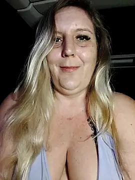 BecciDeluxe online show from 11-15-25, 02:31