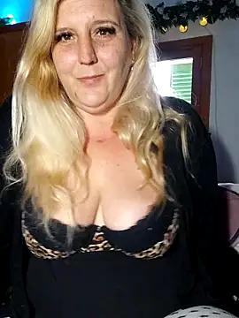 BecciDeluxe online show from 05-08-26, 10:53