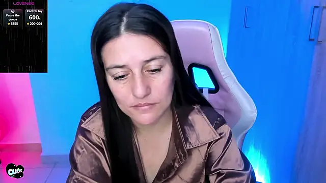 Saskyaa online show from 02-15-26, 03:47