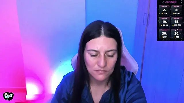 Snapshot of Saskyaa chatting on 06-15-26, 02:36 Saskyaa online show from 06-15-26, 02:36