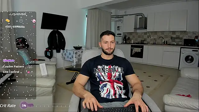 Snapshot of ZackFraser chatting on 01-01-25, 01:05 ZackFraser online show from 01-01-25, 01:05