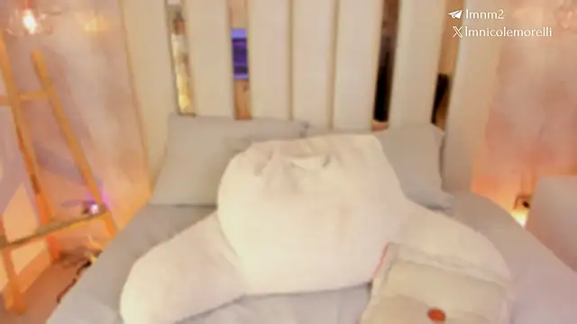 Nicolemorelli2 online show from 05-24-26, 07:41