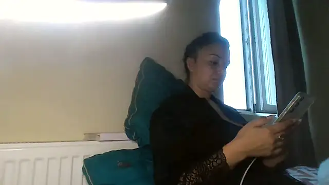 Linusya online show from 09-09-25, 02:49