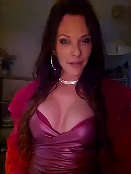 Luna Kitanna online show from 12-27-24, 09:22
