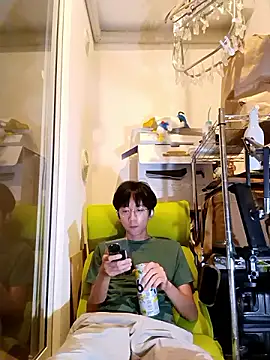 Snapshot of freeeeeessssss111 chatting on 10-13-25, 03:12 freeeeeessssss111 online show from 10-13-25, 03:12