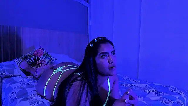 hannnasmith online show from 11-24-25, 03:17