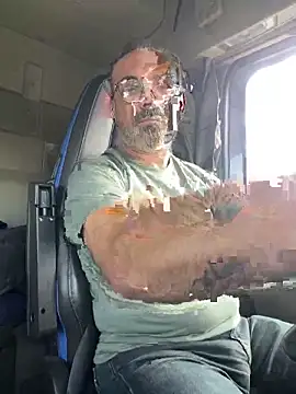 Snapshot of dzhakar chatting on 09-30-25, 11:26 dzhakar online show from 09-30-25, 11:26