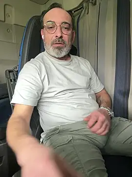 Snapshot of dzhakar chatting on 02-10-26, 11:36 dzhakar online show from 02-10-26, 11:36