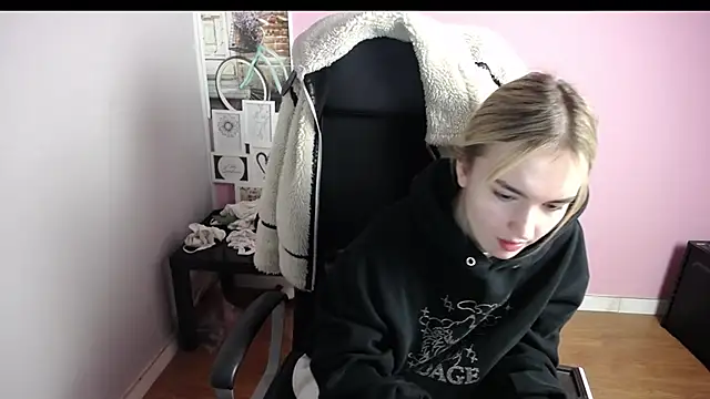 viktoria lovely online show from 12-23-25, 06:55