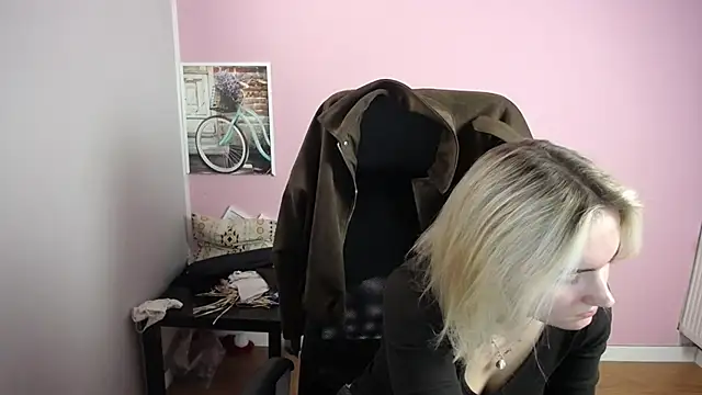 viktoria lovely online show from 04-15-26, 09:49