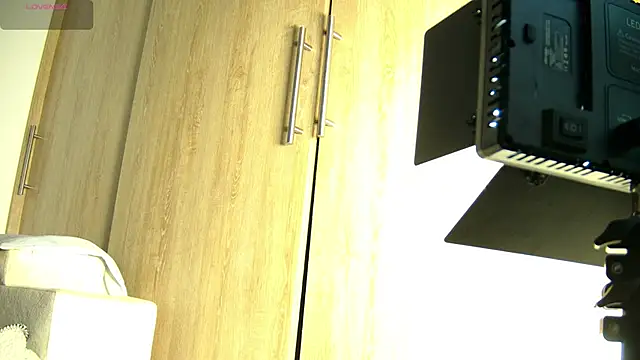 aidaadams online show from 11-12-25, 11:43