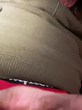 Snapshot of Helmut1971 chatting on 12-23-25, 06:33 Helmut1971 online show from 12-23-25, 06:33