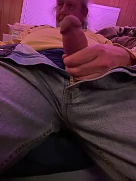 Snapshot of Helmut1971 chatting on 04-08-26, 06:02 Helmut1971 online show from 04-08-26, 06:02