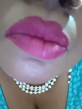 Snapshot of YR-SHIVANI chatting on 06-29-26, 05:57 YR-SHIVANI online show from 06-29-26, 05:57