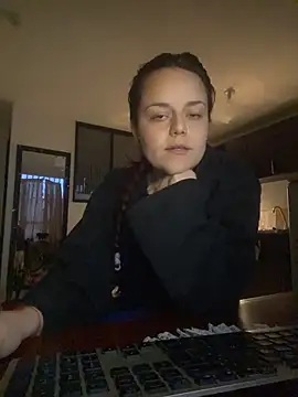 Scarletleon77 online show from 03-26-26, 11:10