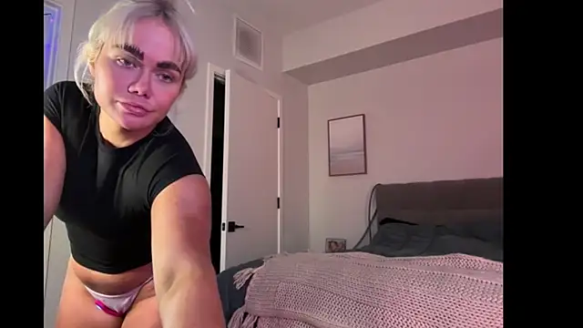 ElenaErickson online show from 12-17-25, 04:18