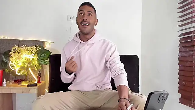 tom colinn online show from 09-30-25, 04:56