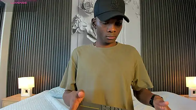 Snapshot of JacksonMuller_ chatting on 01-19-26, 01:48 JacksonMuller online show from 01-19-26, 01:48