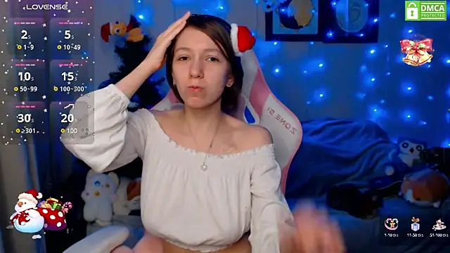 Snapshot of LeahGottty chatting on 12-20-24, 02:49 LeahGottty online show from 12-20-24, 02:49